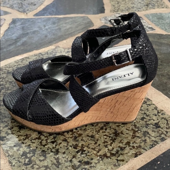 New Alfani Women's Jersey Black Wedges - Picture 2 of 7